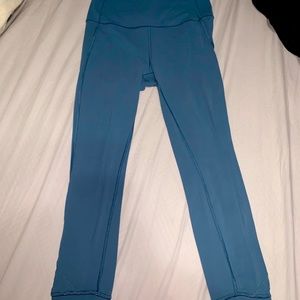 Lululemon Melodic Movement 7/8 tight *25”